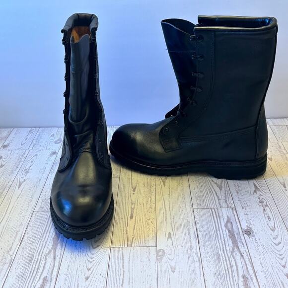 USGI Cold Weather Combat Boots Size10R Vibram Sole, Quilted Liner, Black Leather - Picture 4 of 16